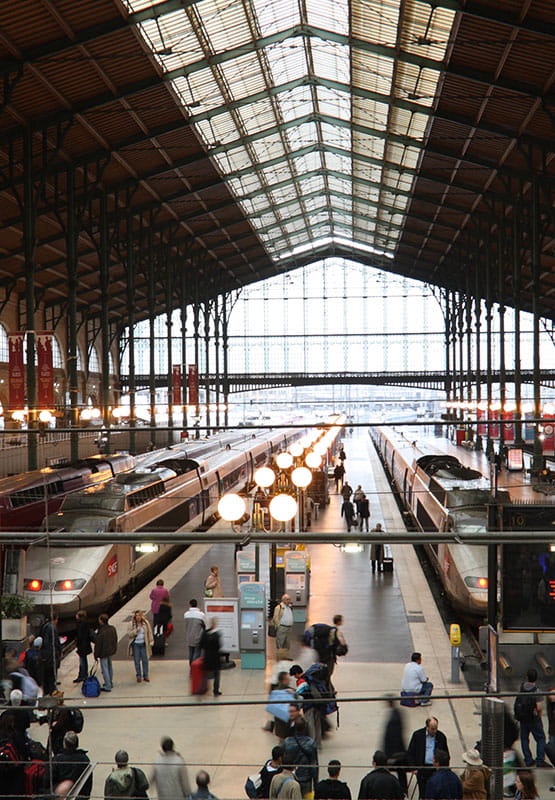 intérieur de la Gare du Nord à Paris