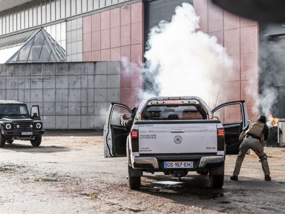 Simulation d'une attaque de convoi de haute personnalité par 2 policiers du RAID