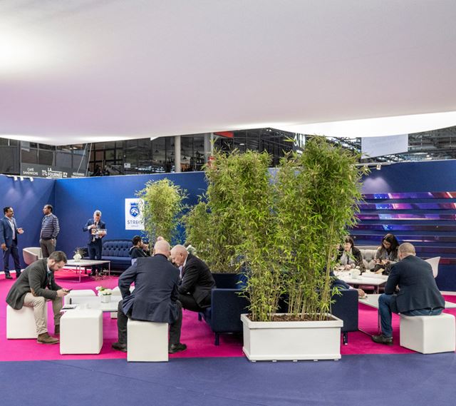 Salon VIP réservé aux délégations officielles lors de Milipol Paris, offrant un environnement exclusif.