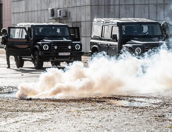 Simulation of an attack on a VIP convoy by 2 RAID police officers